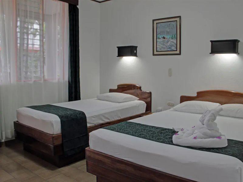 San Bosco Inn La Fortuna Extérieur photo