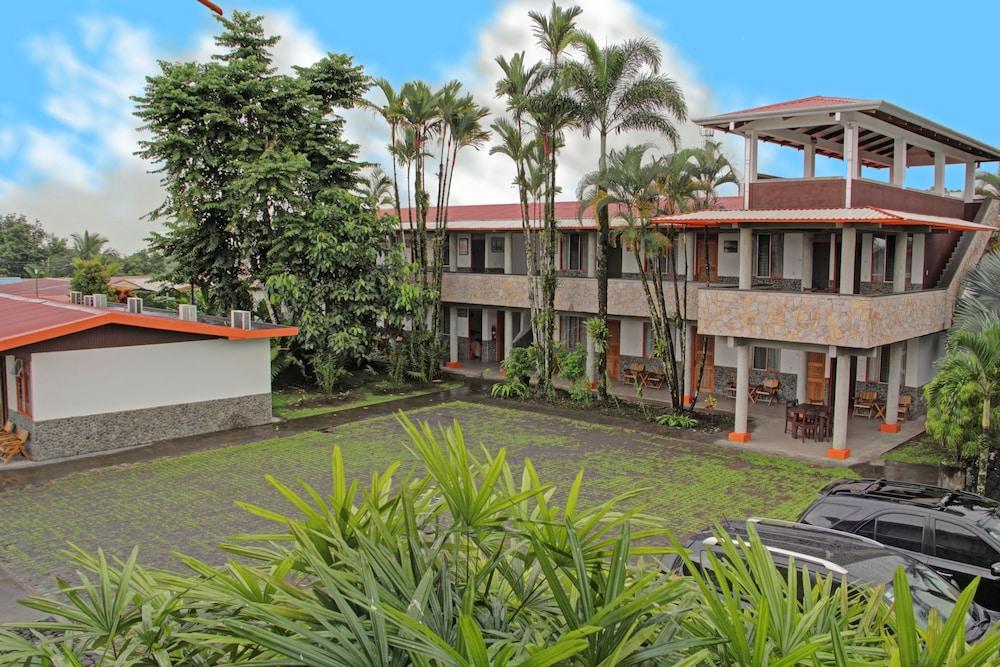 San Bosco Inn La Fortuna Extérieur photo
