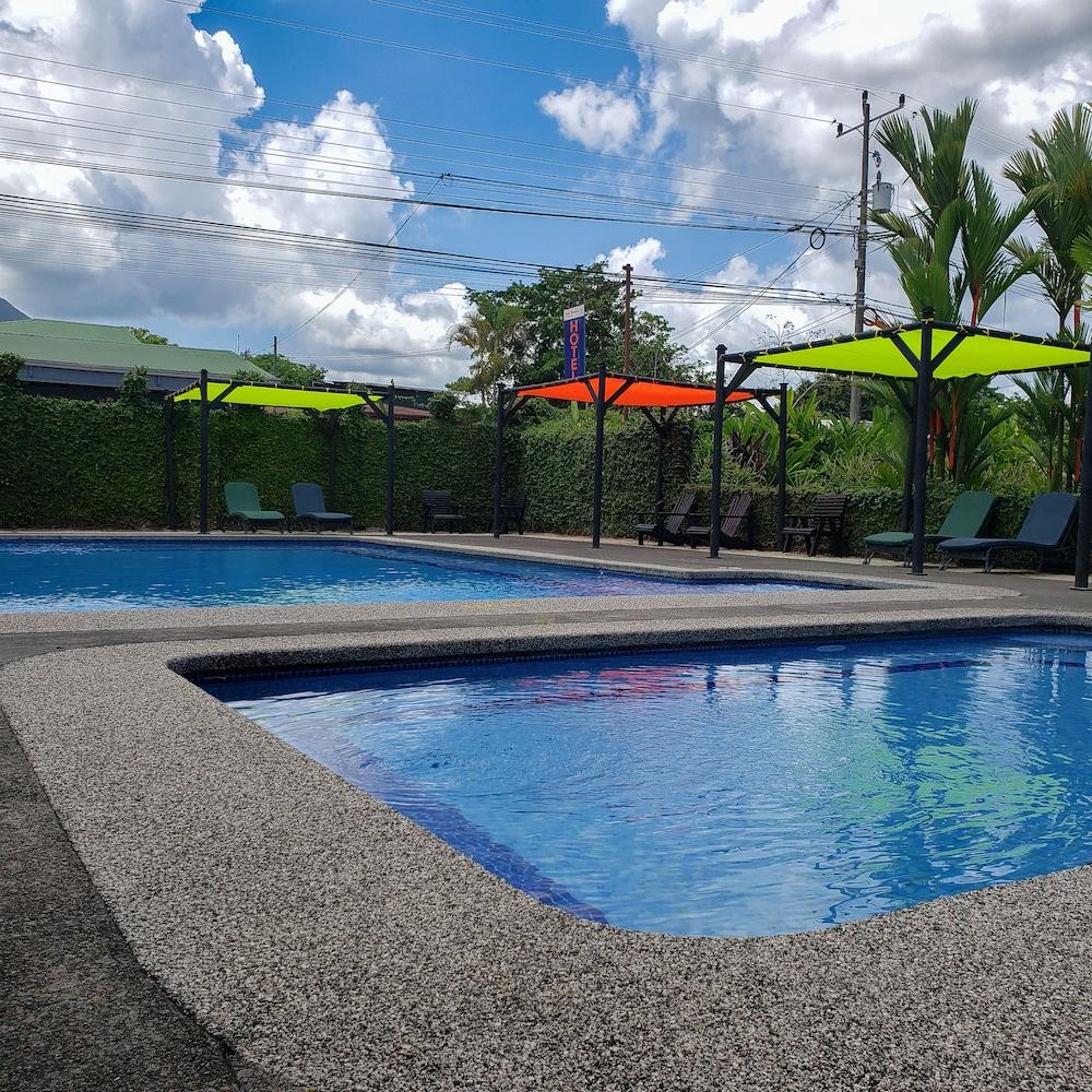 San Bosco Inn La Fortuna Extérieur photo